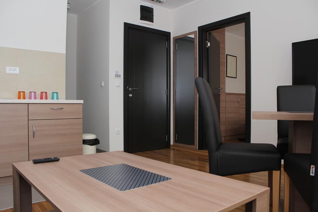 Wake Up Apartments And Rooms Belgrade Exterior photo