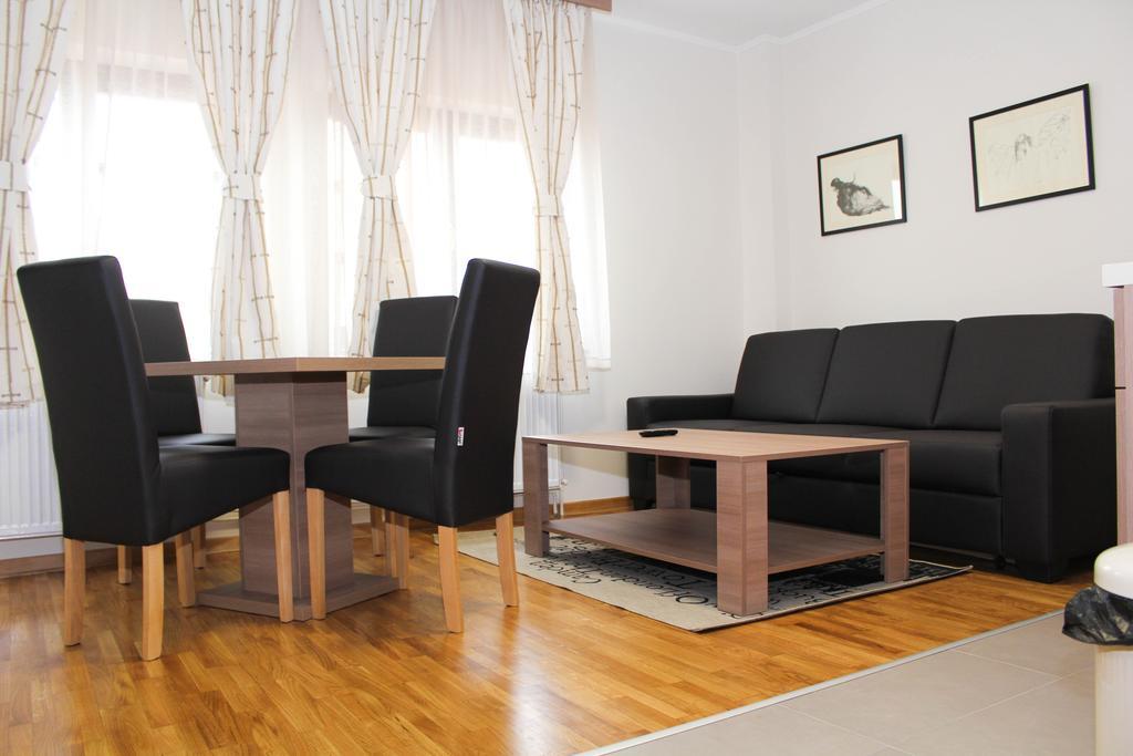 Wake Up Apartments And Rooms Belgrade Exterior photo