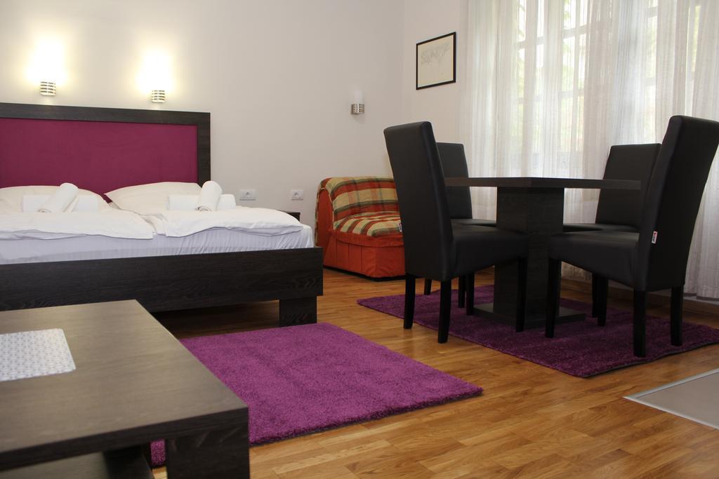 Wake Up Apartments And Rooms Belgrade Exterior photo