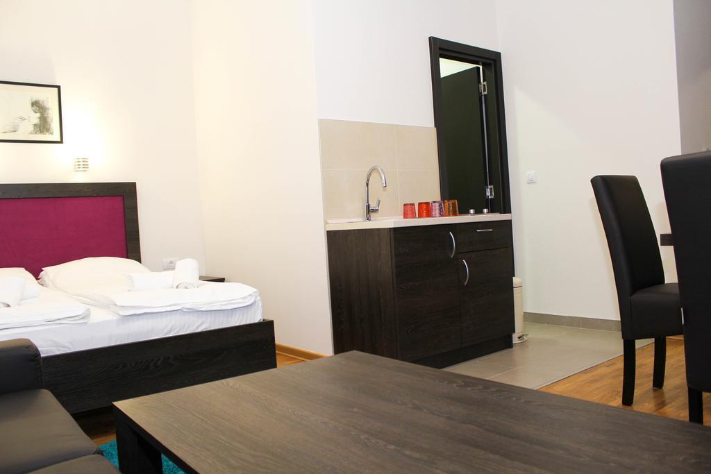 Wake Up Apartments And Rooms Belgrade Exterior photo