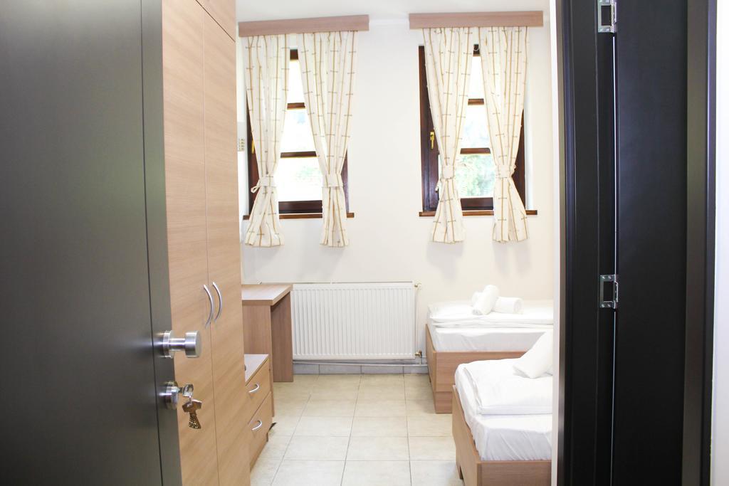 Wake Up Apartments And Rooms Belgrade Exterior photo