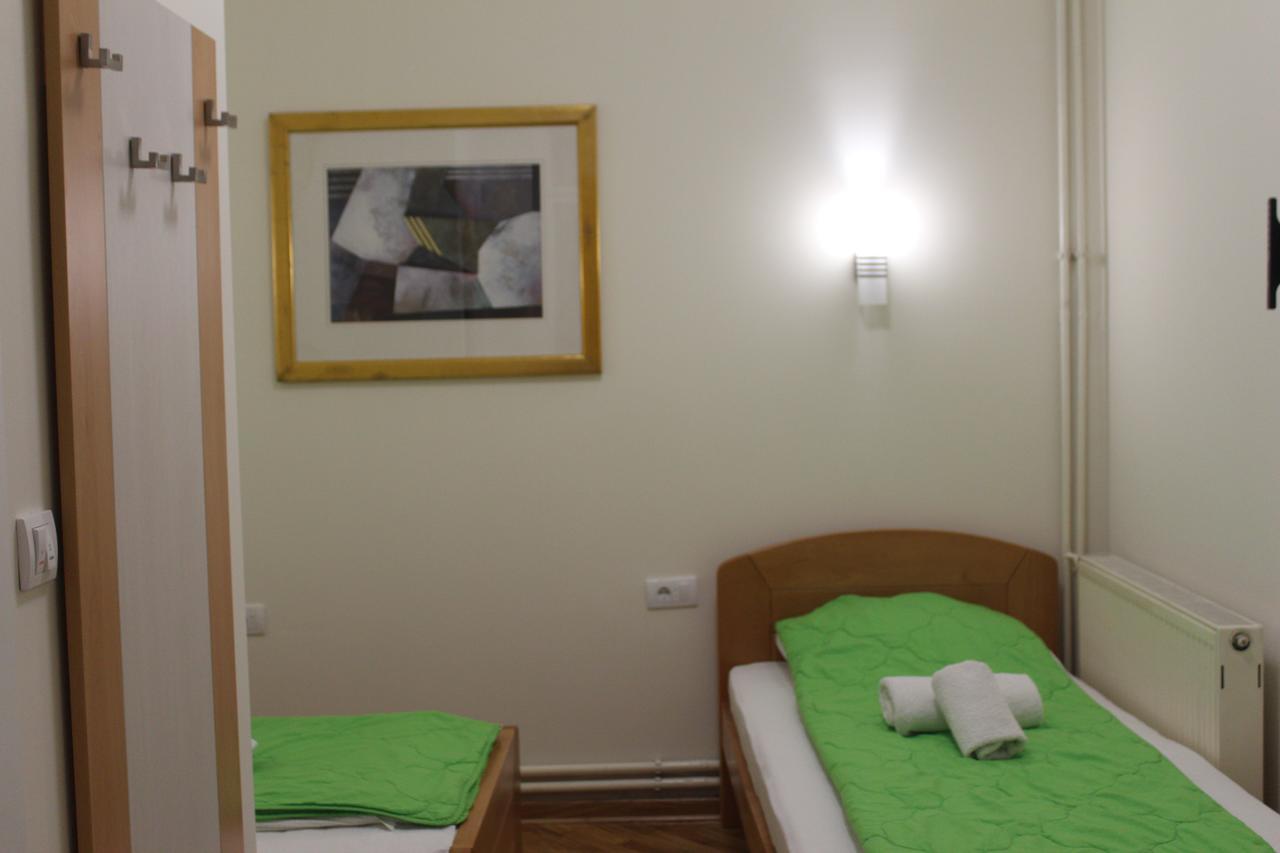 Wake Up Apartments And Rooms Belgrade Exterior photo